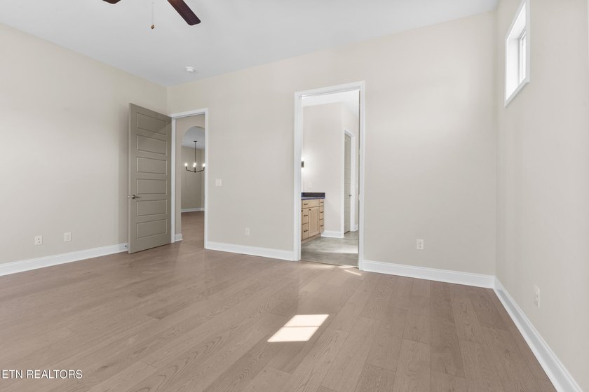 MOVE IN READY! Located in Farmstead -just minutes from the lake - photo 41