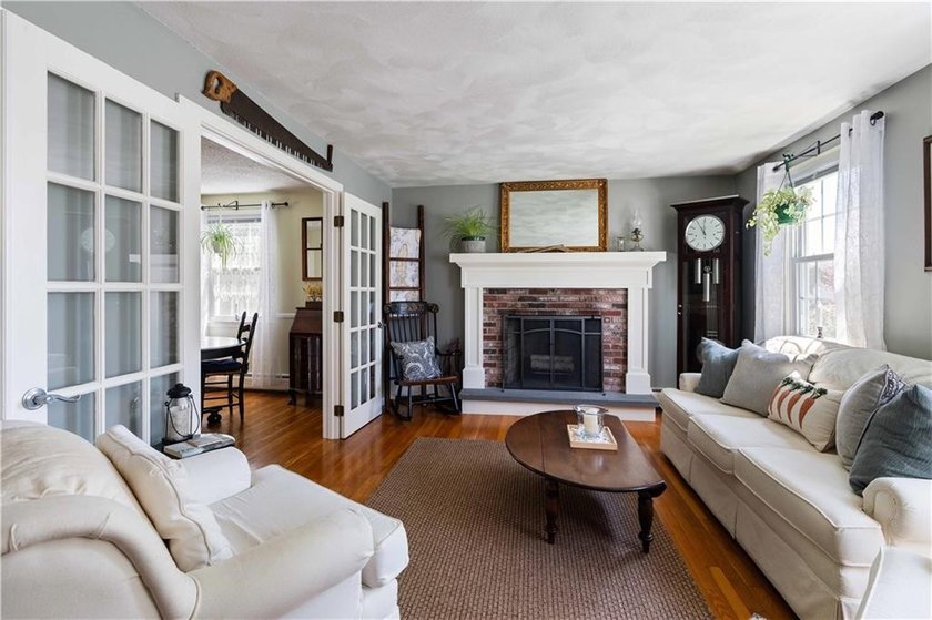 This beautifully maintained home truly shows the care and pride - photo 5