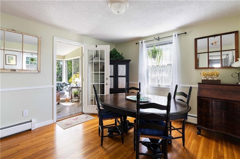 This beautifully maintained home truly shows the care and pride - photo 7