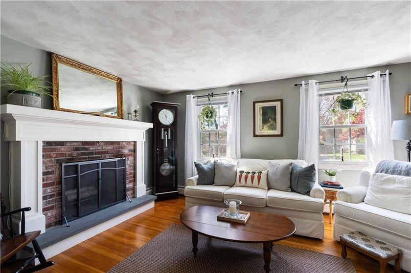 This beautifully maintained home truly shows the care and pride - photo 8