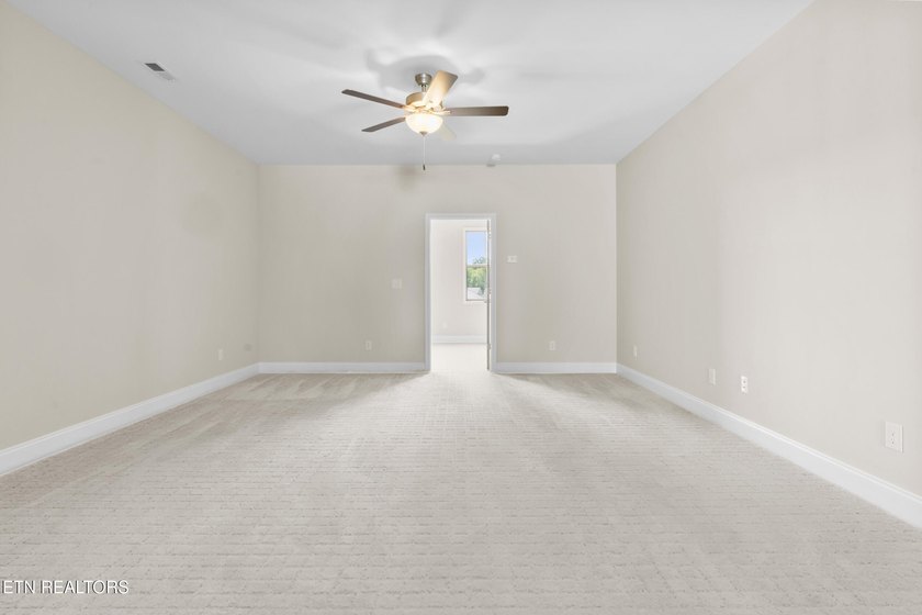 MOVE IN READY! Located in Farmstead -just minutes from the lake - photo 50