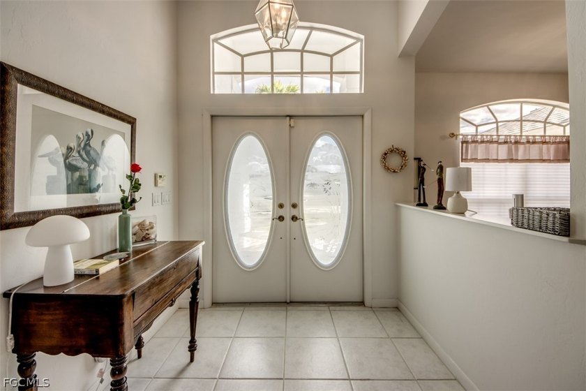 Welcome to this great west facing pool home on a direct access - photo 3