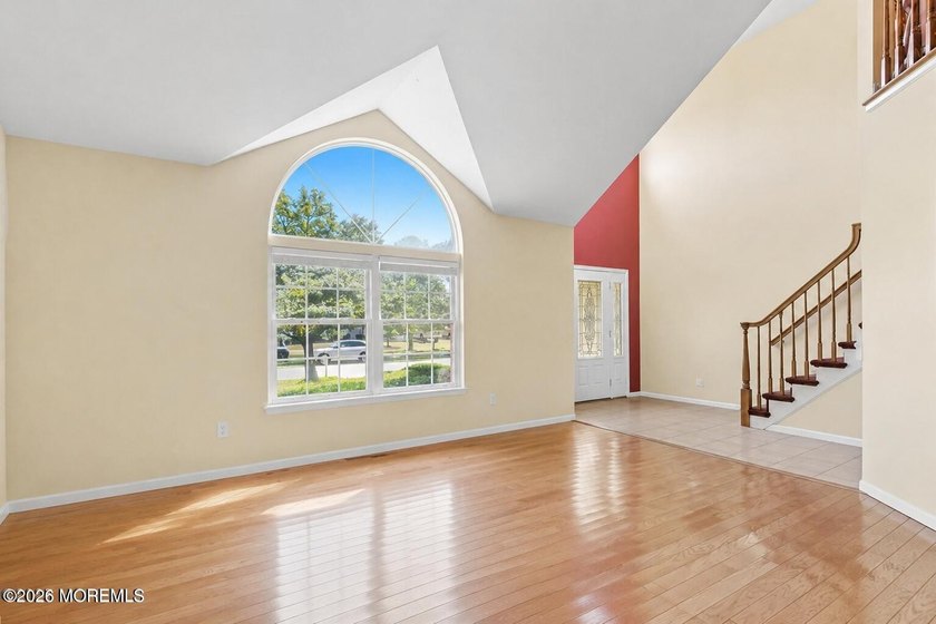 Spacious 4 bedroom /3 full bath home on large cul-de-sac - photo 5