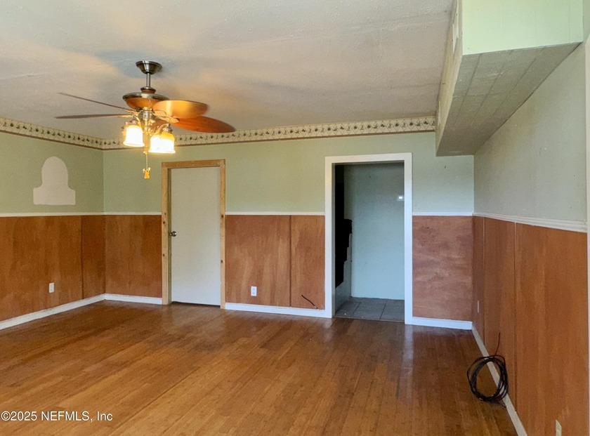 Lakefront retreat on Silver Lake just outside the quaint town of - photo 6