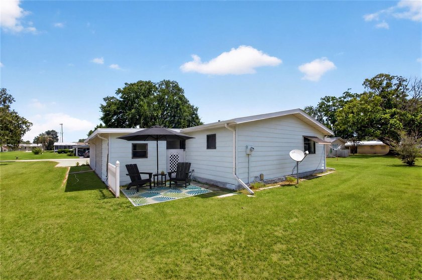 Virtually Staged. Welcome home to this charming and move-in - photo 38