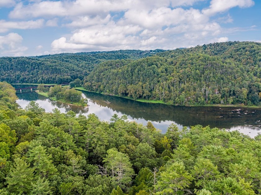 Rare 18.96-Acre Unrestricted Property Overlooking the New River - photo 3