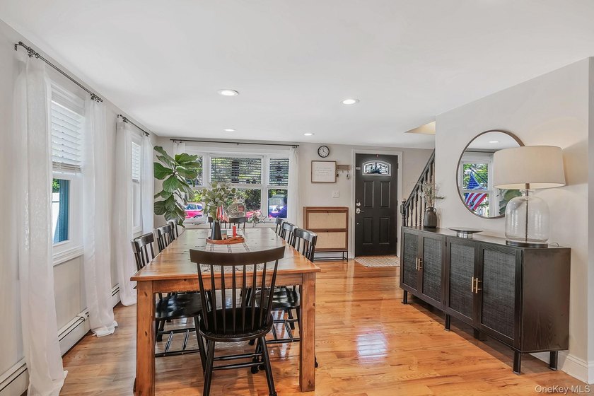 Immaculate, Completely Renovated 4-Bedroom, 2-Bath Colonial - photo 4