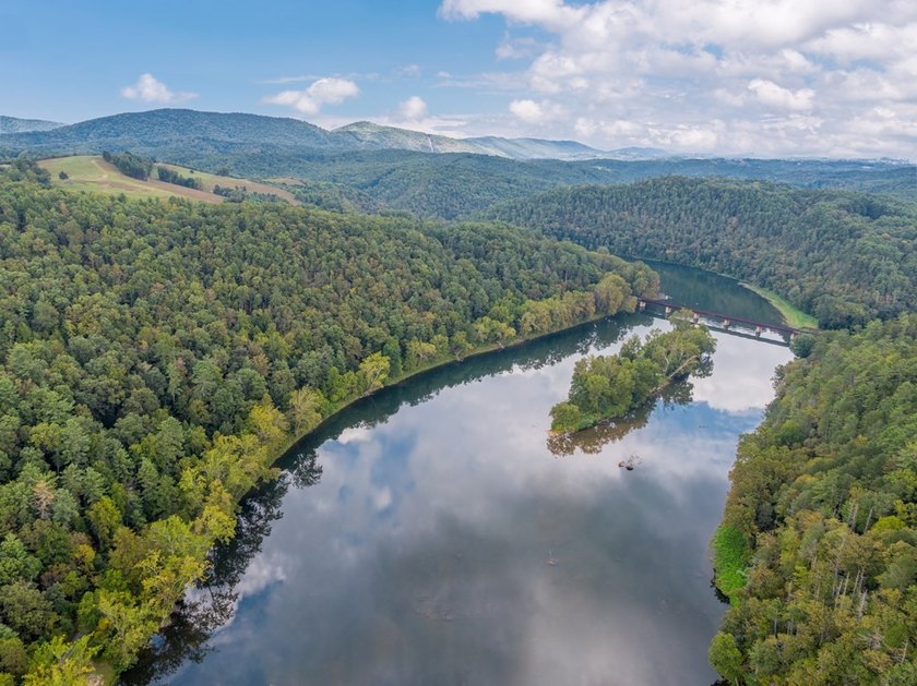 Rare 18.96-Acre Unrestricted Property Overlooking the New River - photo 5
