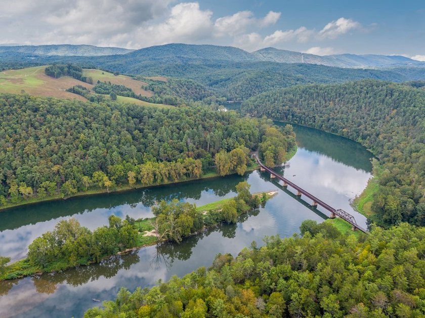 Rare 18.96-Acre Unrestricted Property Overlooking the New River - photo 7
