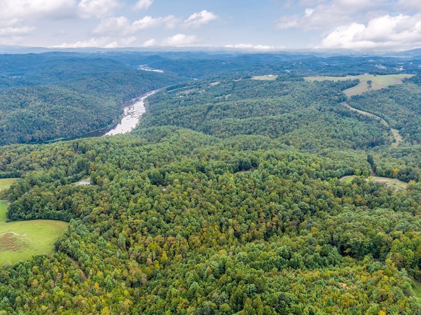 Rare 18.96-Acre Unrestricted Property Overlooking the New River - photo 10