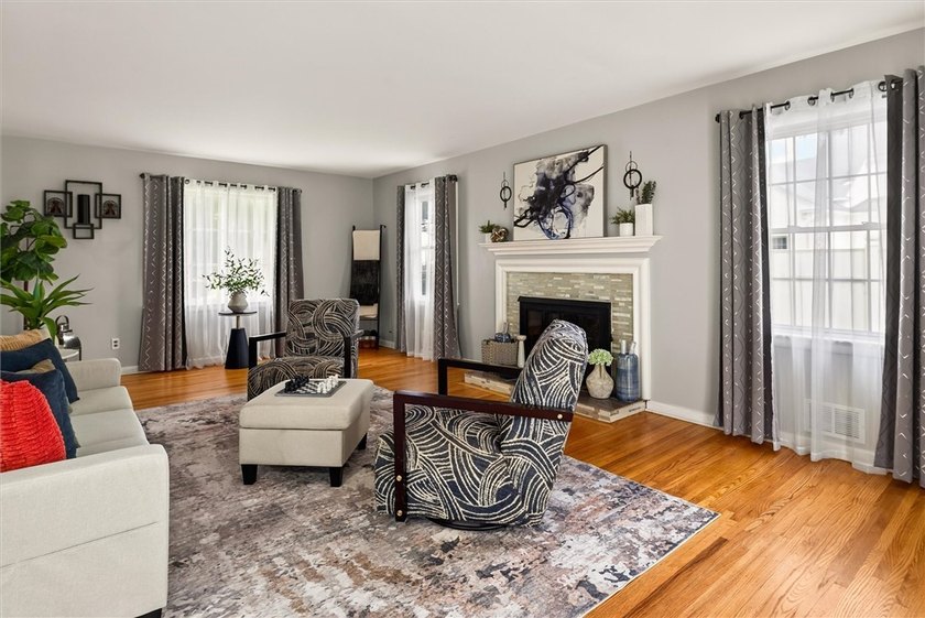 Opportunity Knocks at 9 Apollo Dr in Greece, NY. This 3 bed 1.5 - photo 16