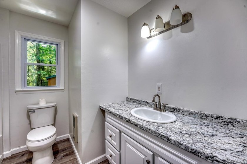 Welcome home to this charming cottage that has been thoughtfully - photo 26