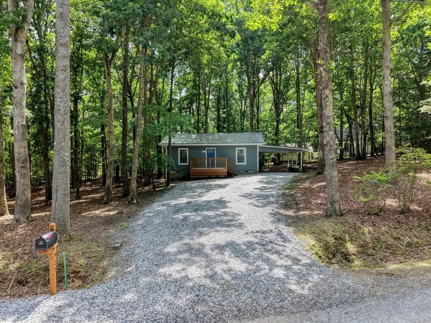 Welcome home to this charming cottage that has been thoughtfully - photo 38