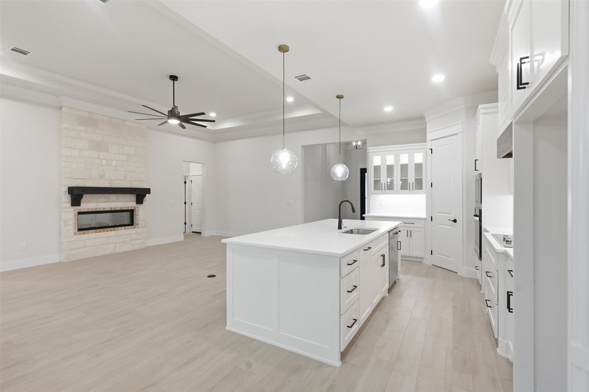 New construction by Al Couto Homes in the gated golf course - photo 15