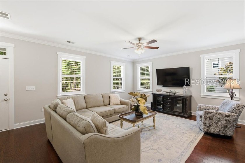 Lowcountry living on a bluff, you'll find this stunning 4 - photo 5