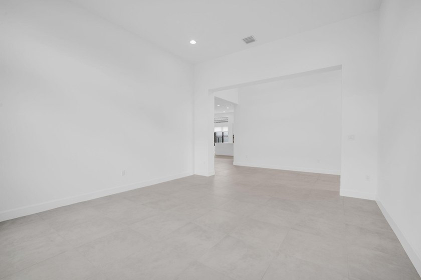 SPECTACULAR NEVER LIVED IN 3 BEDROOM 4 FULL BATHROOM SINGLE - photo 26