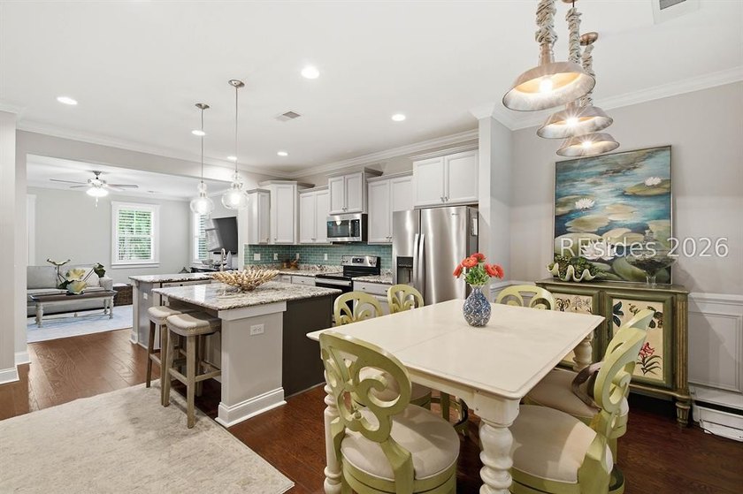Lowcountry living on a bluff, you'll find this stunning 4 - photo 9