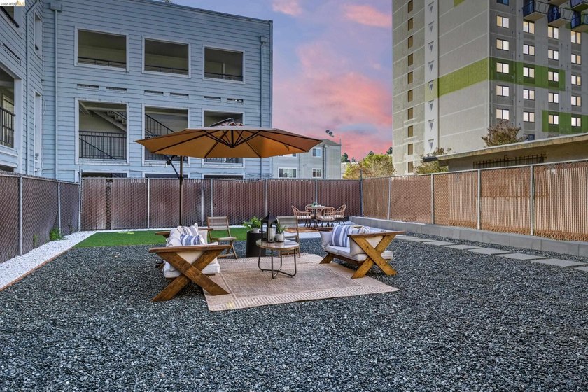 Welcome to 523 25th Street, a thoughtfully renovated Oakland - photo 30