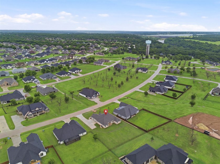 New construction by Al Couto Homes in the gated golf course - photo 37