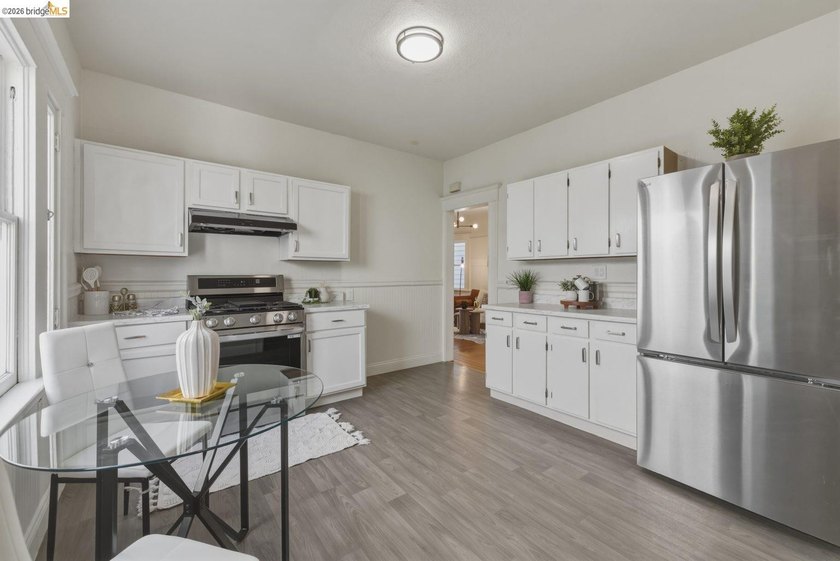 Welcome to 523 25th Street, a thoughtfully renovated Oakland - photo 43