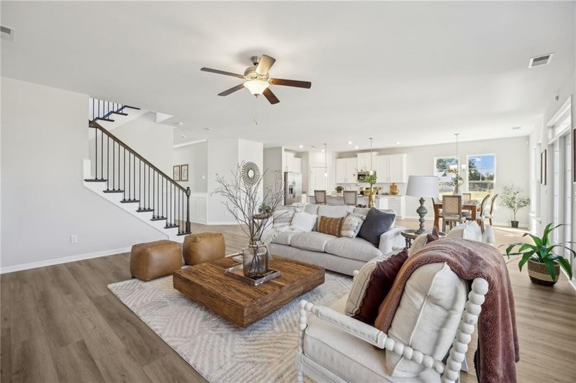 WELCOME HOME TO THE RICHMOND PLAN BY LANDMARK 24 HOMES! STEP - photo 12
