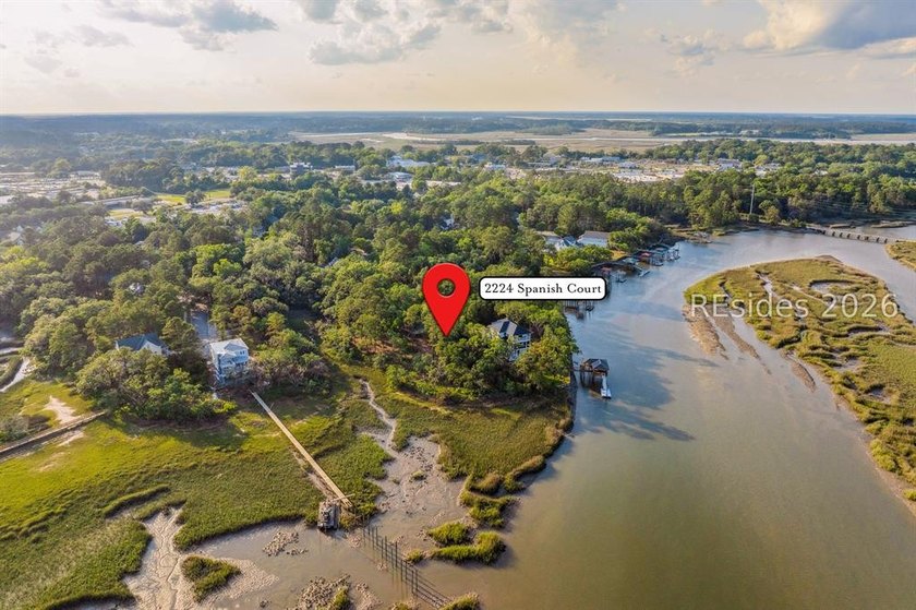 Enjoy waterfront living with a private dock opportunity mere - photo 4
