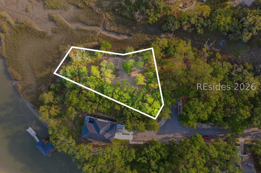 Enjoy waterfront living with a private dock opportunity mere - photo 9