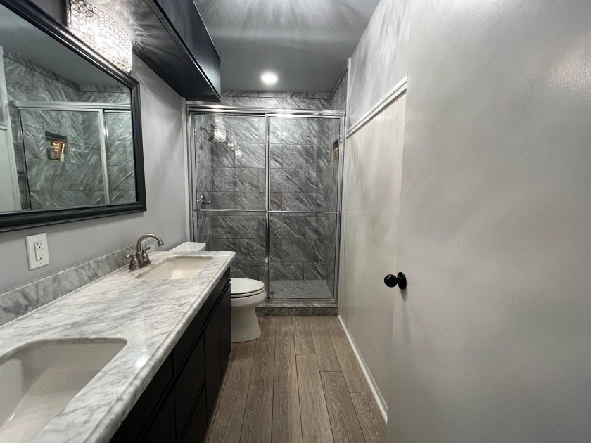 Upstairs Hall Bath - Dual Sinks - photo 19
