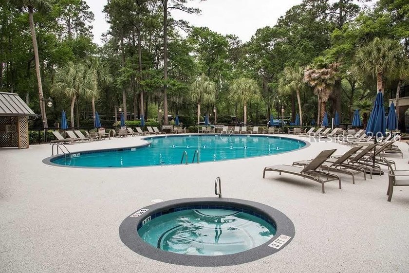Top-tier opportunity for an oversized RV lot with exceptional - photo 10