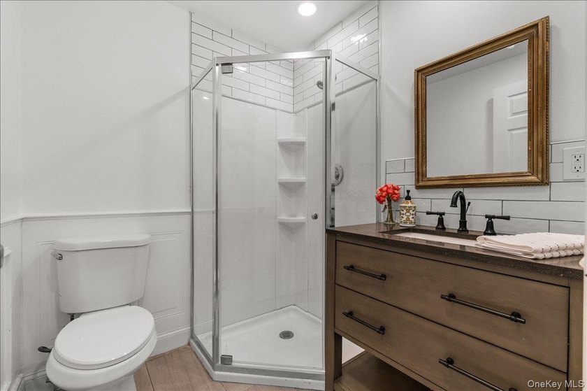 Welcome to 8 Walnut, a beautifully maintained 5-bedroom - photo 7