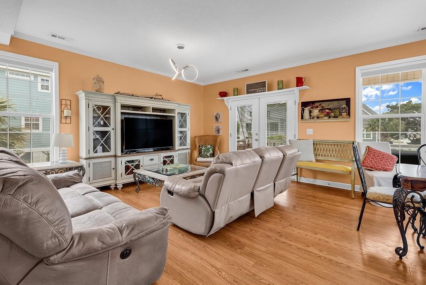If you are looking for a turnkey, move in ready beach home, this - photo 2