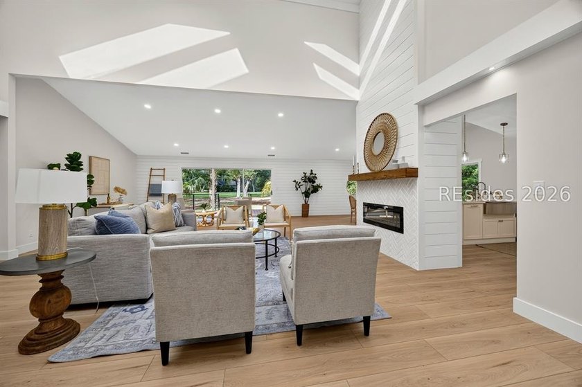 Luxury Coastal Living, Completely Reimagined!! Welcome to 9 Fort - photo 10