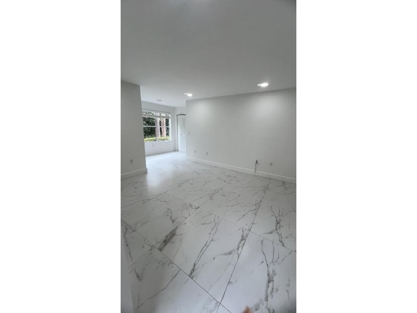 Investors Opportunity! Rent right away! Beautiful completely - photo 7