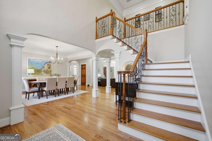 A Rare 4-Acre Family Estate Offering 6,400 SF, Pool &amp; - photo 8