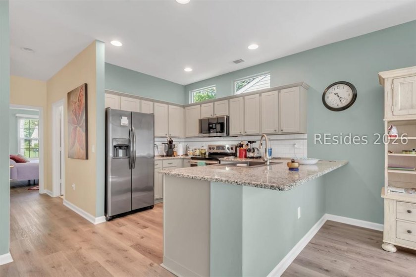 Charming and beautifully updated, this darling 2-bedroom, 2-bath - photo 10