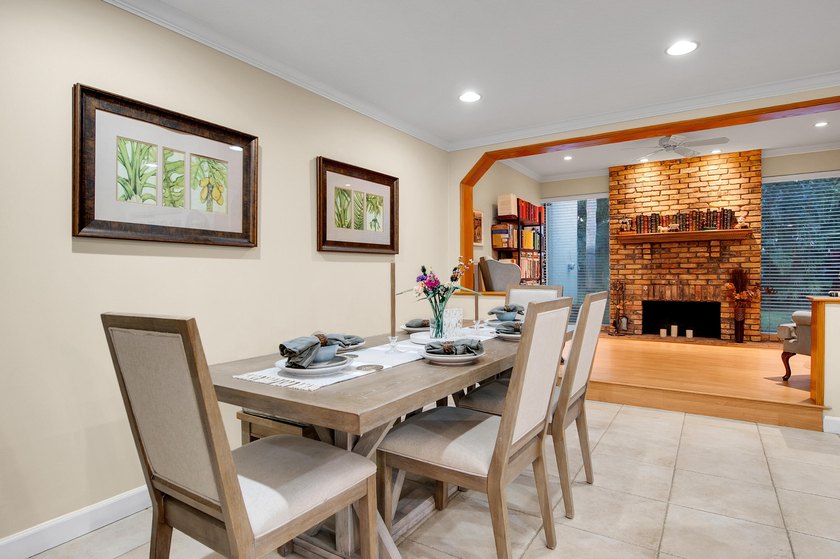 Beautifully updated and spacious townhome in the heart of - photo 35