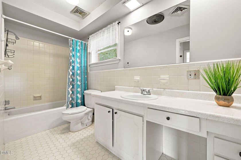 Enjoy the best of Hyco Lake living with this well-maintained - photo 28