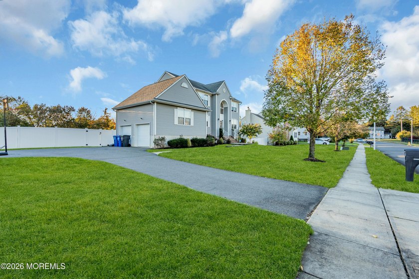 Built in 2010 and set on a quiet cul-de-sac, this 4-bedroom, 2 - photo 5