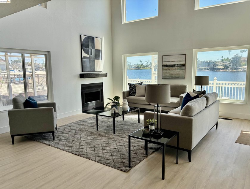 Make your dreams come true with PANORAMIC BAY VIEWS! Remodeled - photo 15
