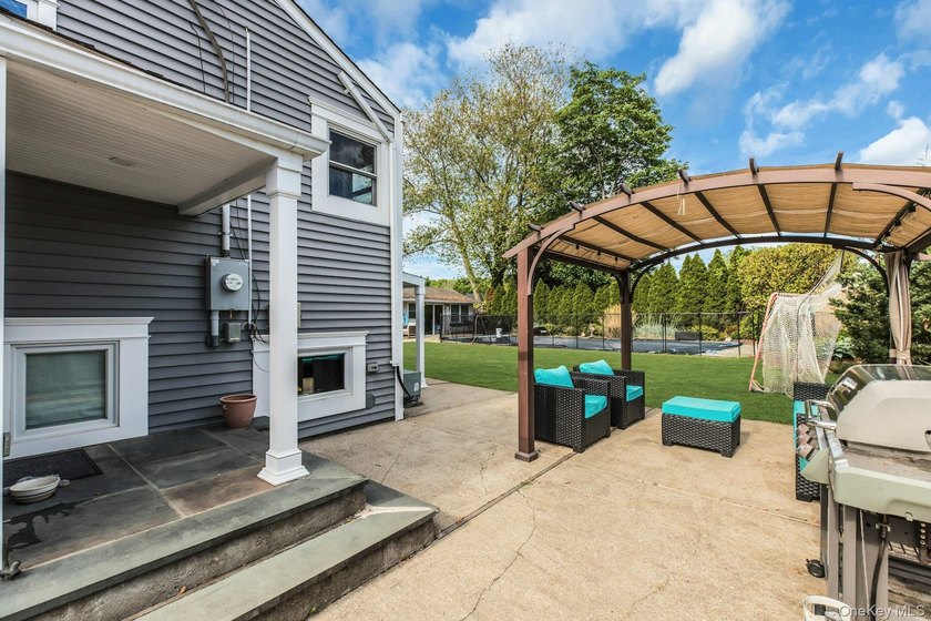 Fresh Price! Spacious home with 4 bedrooms, 2 full baths, NEW - photo 18