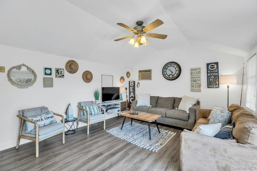 Fresh Price! Spacious home with 4 bedrooms, 2 full baths, NEW - photo 22