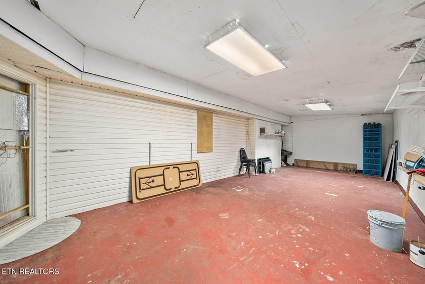 BACK ON MARKET BY NO FAULT OF THE SELLER. Buyer's financing fell - photo 43
