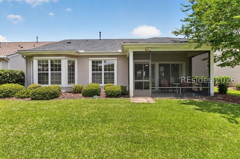 Discover a peaceful golf-course setting in this versatile home - photo 4