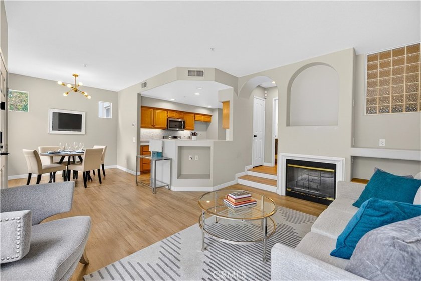 Welcome to 2329 Sunningdale Drive, a beautifully maintained - photo 7