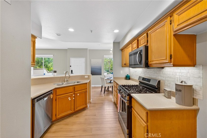 Welcome to 2329 Sunningdale Drive, a beautifully maintained - photo 9