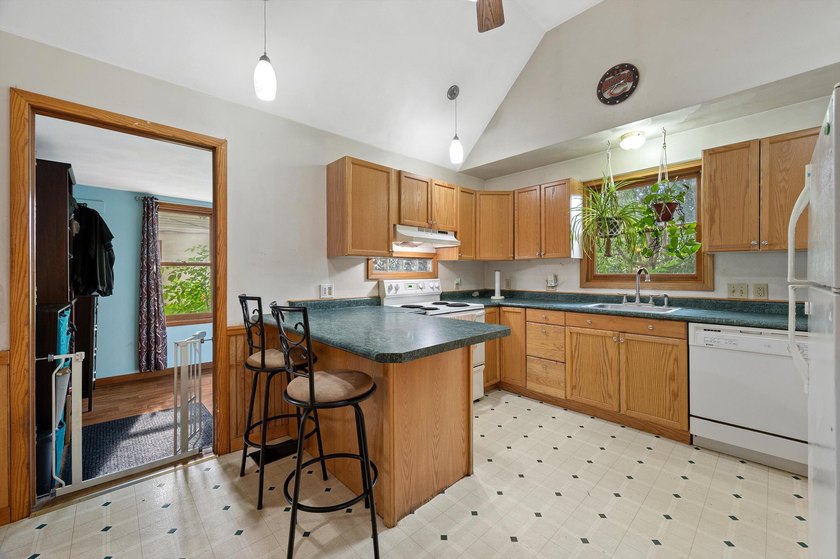 Looking for a nice house that you can make into your own? look - photo 11