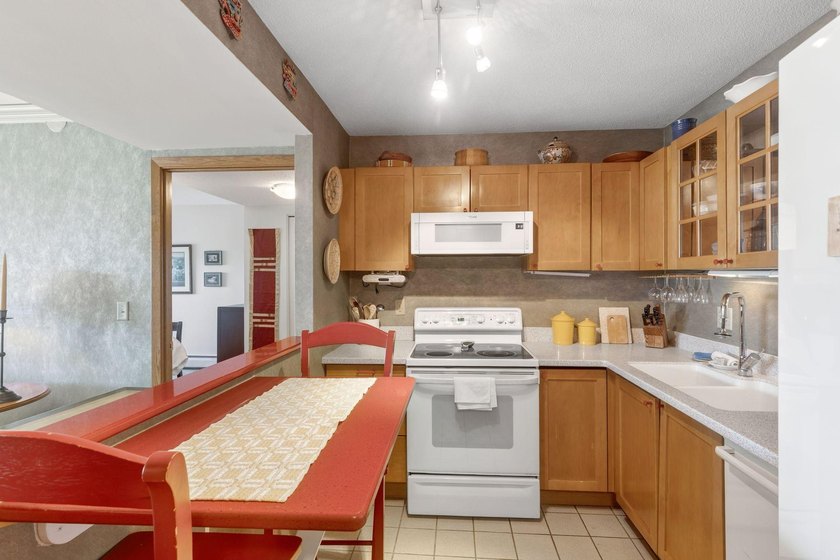 Welcome to Unit#508 at Kenwood Isles, a premier 55+ community! - photo 11