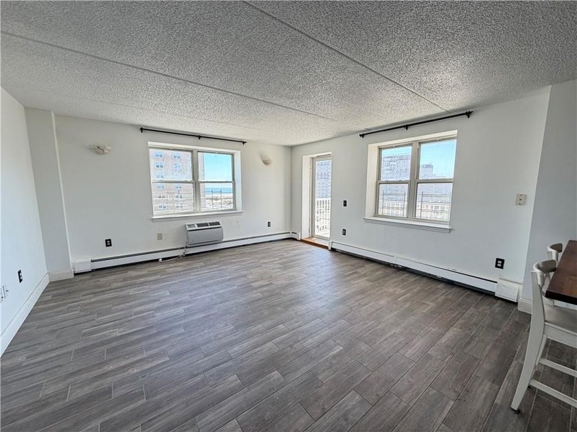 Welcome to this spacious and beautifully positioned corner-unit - photo 13