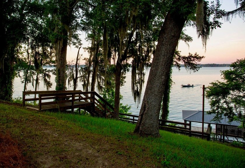 Luxury waterfront living awaits at this exceptional - photo 17