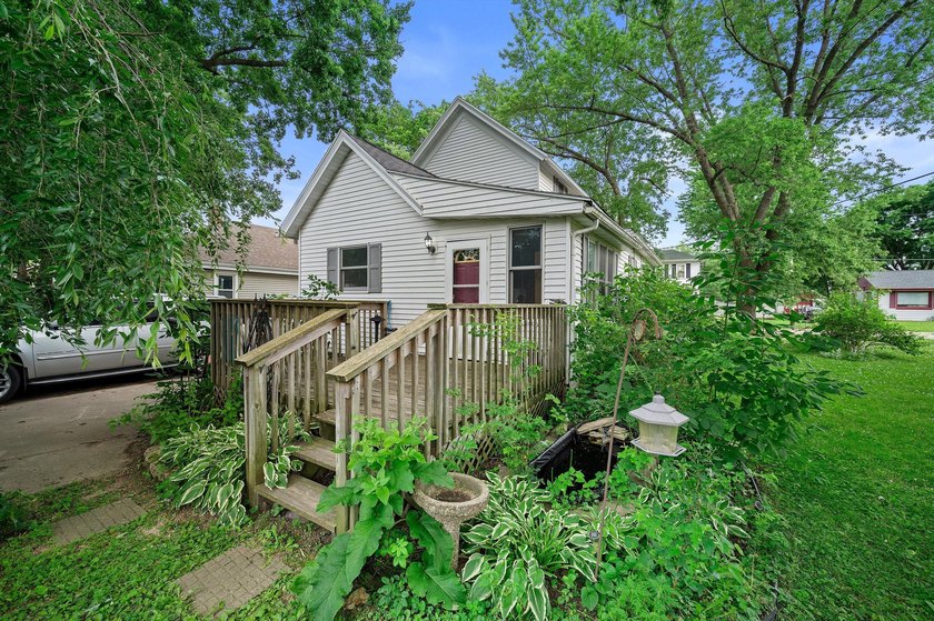 Looking for a nice house that you can make into your own? look - photo 22